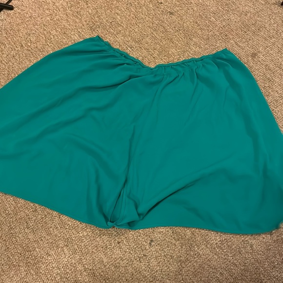 XL Green Skirt - Picture 1 of 2